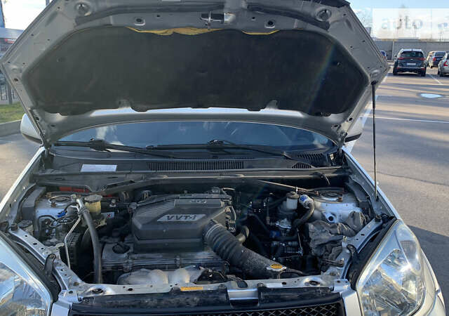Сірий Тойота РАВ 4, об'ємом двигуна 2 л та пробігом 263 тис. км за 8000 $, фото 17 на Automoto.ua