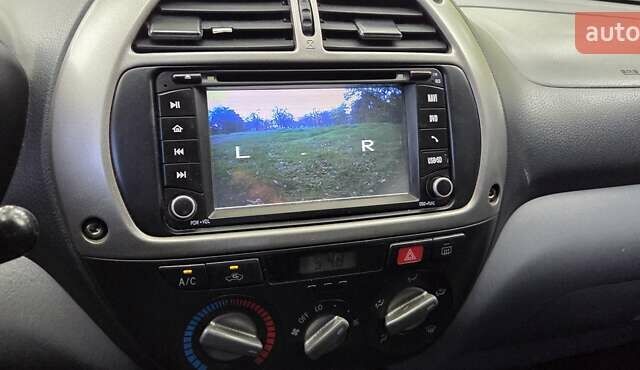 Сірий Тойота РАВ 4, об'ємом двигуна 2 л та пробігом 340 тис. км за 5555 $, фото 19 на Automoto.ua