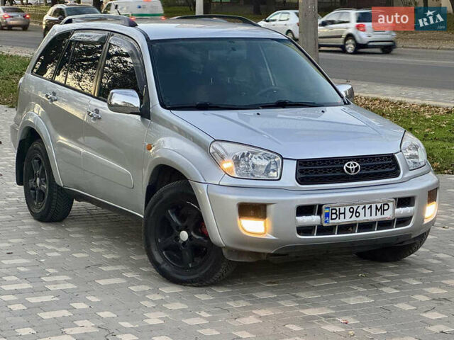Сірий Тойота РАВ 4, об'ємом двигуна 2 л та пробігом 198 тис. км за 6999 $, фото 4 на Automoto.ua