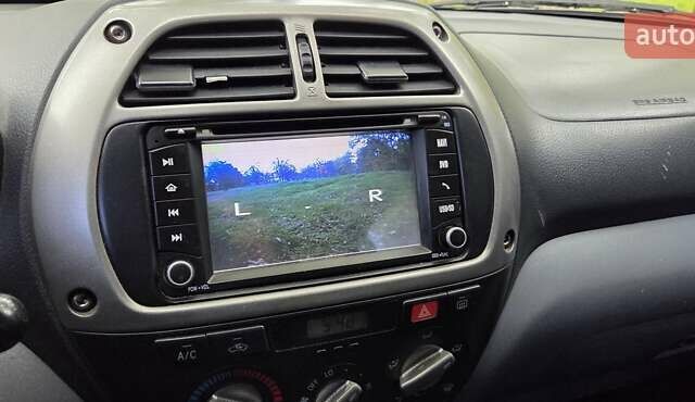 Сірий Тойота РАВ 4, об'ємом двигуна 2 л та пробігом 340 тис. км за 5555 $, фото 18 на Automoto.ua