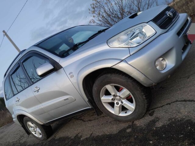 Серый Тойота РАВ 4, объемом двигателя 2 л и пробегом 320 тыс. км за 3800 $, фото 8 на Automoto.ua