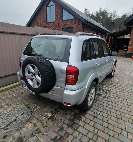 Серый Тойота РАВ 4, объемом двигателя 2 л и пробегом 265 тыс. км за 6000 $, фото 7 на Automoto.ua