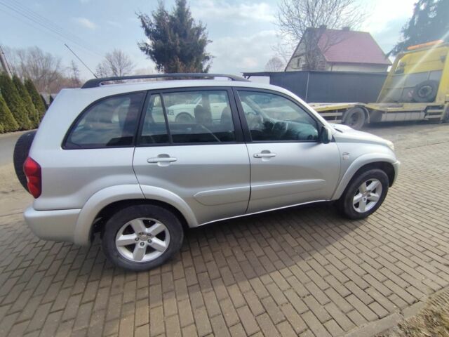 Серый Тойота РАВ 4, объемом двигателя 2 л и пробегом 200 тыс. км за 3600 $, фото 8 на Automoto.ua