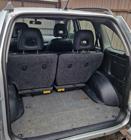 Серый Тойота РАВ 4, объемом двигателя 2 л и пробегом 265 тыс. км за 6000 $, фото 10 на Automoto.ua