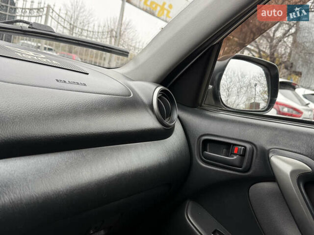 Сірий Тойота РАВ 4, об'ємом двигуна 2 л та пробігом 210 тис. км за 6999 $, фото 20 на Automoto.ua