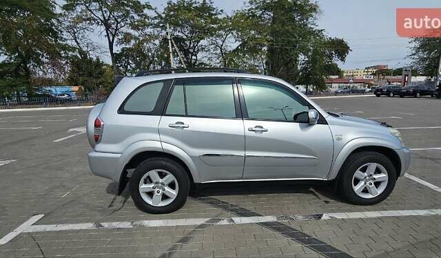Серый Тойота РАВ 4, объемом двигателя 2 л и пробегом 160 тыс. км за 9000 $, фото 9 на Automoto.ua
