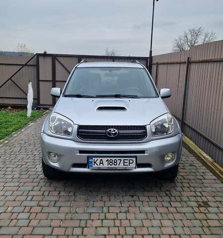 Серый Тойота РАВ 4, объемом двигателя 2 л и пробегом 265 тыс. км за 6000 $, фото 3 на Automoto.ua