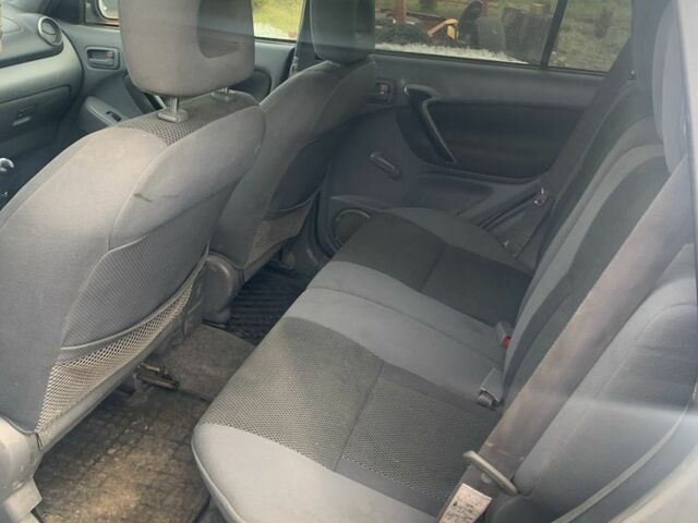 Серый Тойота РАВ 4, объемом двигателя 2 л и пробегом 360 тыс. км за 3500 $, фото 5 на Automoto.ua