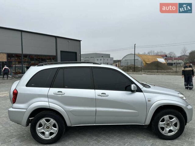 Серый Тойота РАВ 4, объемом двигателя 2 л и пробегом 286 тыс. км за 6200 $, фото 8 на Automoto.ua