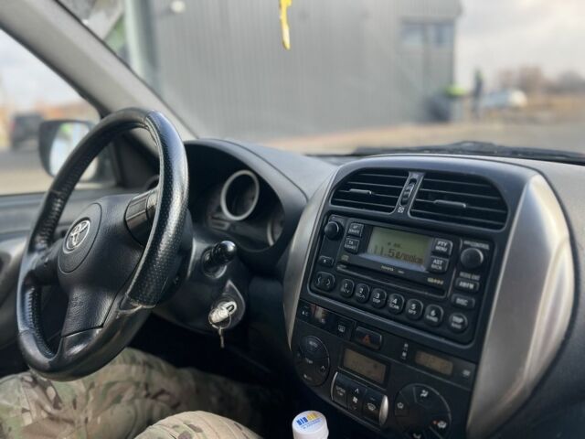 Сірий Тойота РАВ 4, об'ємом двигуна 2.2 л та пробігом 206 тис. км за 4800 $, фото 11 на Automoto.ua