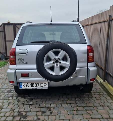 Серый Тойота РАВ 4, объемом двигателя 2 л и пробегом 265 тыс. км за 6000 $, фото 5 на Automoto.ua