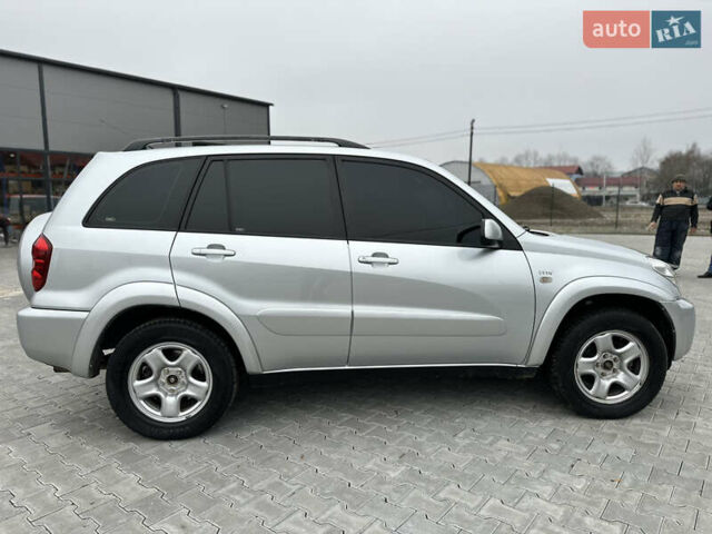 Серый Тойота РАВ 4, объемом двигателя 2 л и пробегом 286 тыс. км за 6200 $, фото 7 на Automoto.ua