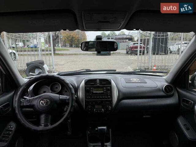 Сірий Тойота РАВ 4, об'ємом двигуна 2 л та пробігом 210 тис. км за 6999 $, фото 23 на Automoto.ua