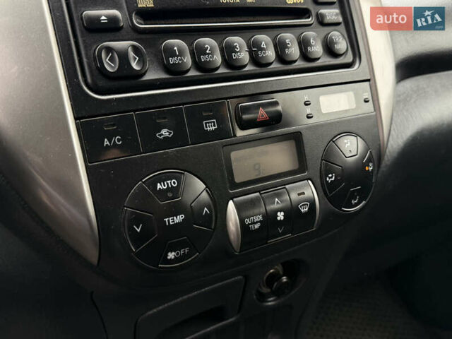 Сірий Тойота РАВ 4, об'ємом двигуна 2 л та пробігом 210 тис. км за 6999 $, фото 18 на Automoto.ua