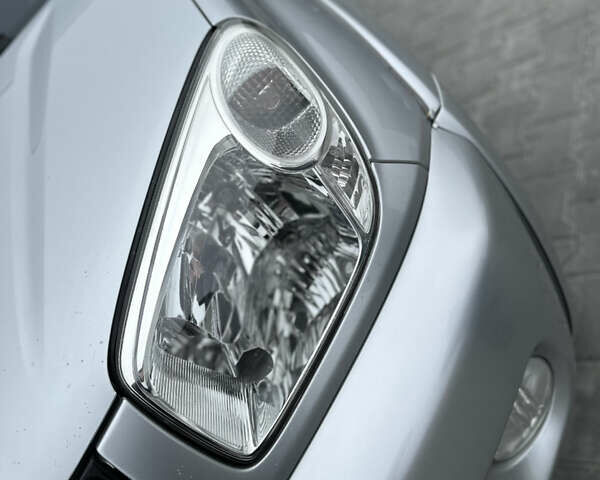 Серый Тойота РАВ 4, объемом двигателя 2 л и пробегом 286 тыс. км за 6200 $, фото 16 на Automoto.ua