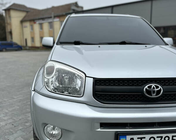 Серый Тойота РАВ 4, объемом двигателя 2 л и пробегом 286 тыс. км за 6200 $, фото 14 на Automoto.ua