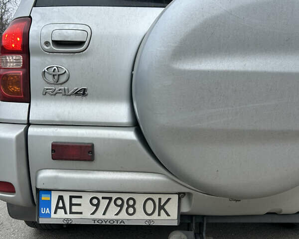 Серый Тойота РАВ 4, объемом двигателя 2 л и пробегом 300 тыс. км за 7000 $, фото 6 на Automoto.ua