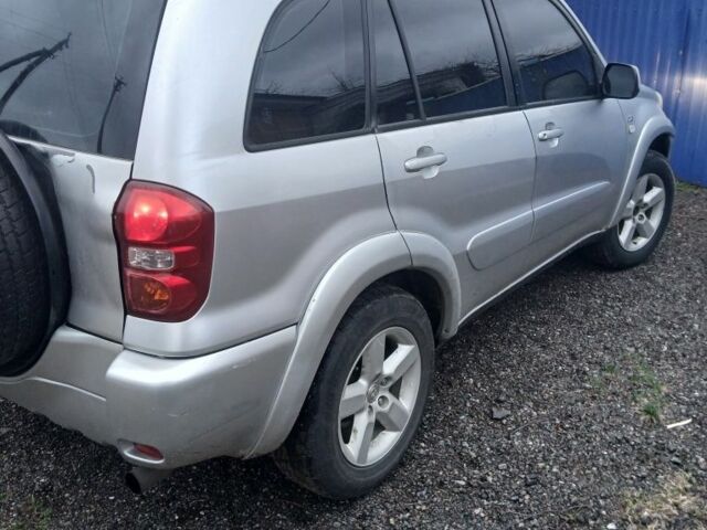 Серый Тойота РАВ 4, объемом двигателя 2 л и пробегом 416 тыс. км за 3000 $, фото 1 на Automoto.ua