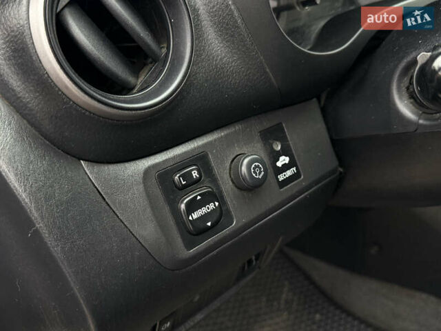 Сірий Тойота РАВ 4, об'ємом двигуна 2 л та пробігом 210 тис. км за 6999 $, фото 14 на Automoto.ua