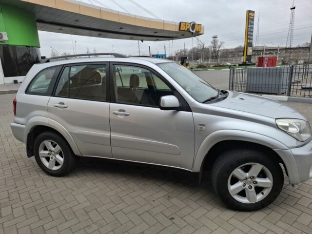 Серый Тойота РАВ 4, объемом двигателя 2 л и пробегом 100 тыс. км за 9500 $, фото 13 на Automoto.ua