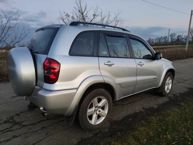 Серый Тойота РАВ 4, объемом двигателя 2 л и пробегом 320 тыс. км за 3800 $, фото 5 на Automoto.ua