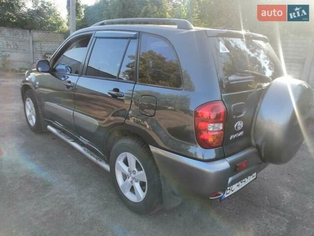 Серый Тойота РАВ 4, объемом двигателя 2 л и пробегом 399 тыс. км за 6300 $, фото 4 на Automoto.ua