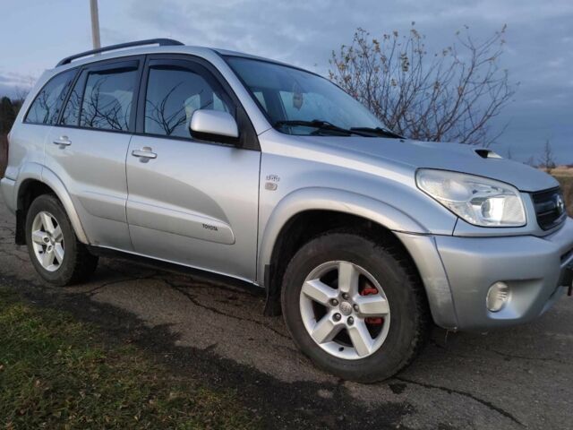 Серый Тойота РАВ 4, объемом двигателя 2 л и пробегом 320 тыс. км за 3800 $, фото 7 на Automoto.ua