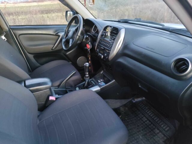 Серый Тойота РАВ 4, объемом двигателя 2 л и пробегом 320 тыс. км за 3800 $, фото 14 на Automoto.ua