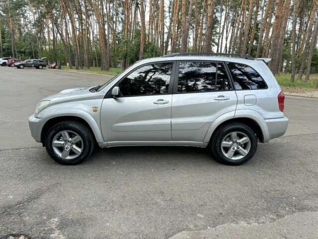 Сірий Тойота РАВ 4, об'ємом двигуна 2 л та пробігом 330 тис. км за 3800 $, фото 2 на Automoto.ua