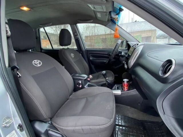 Серый Тойота РАВ 4, объемом двигателя 0 л и пробегом 400 тыс. км за 3300 $, фото 8 на Automoto.ua