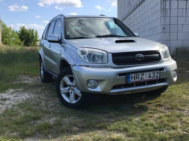 Серый Тойота РАВ 4, объемом двигателя 2 л и пробегом 280 тыс. км за 3600 $, фото 2 на Automoto.ua