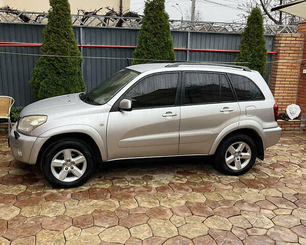 Сірий Тойота РАВ 4, об'ємом двигуна 0 л та пробігом 186 тис. км за 8250 $, фото 8 на Automoto.ua