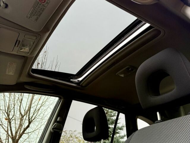 Серый Тойота РАВ 4, объемом двигателя 2 л и пробегом 320 тыс. км за 7700 $, фото 16 на Automoto.ua