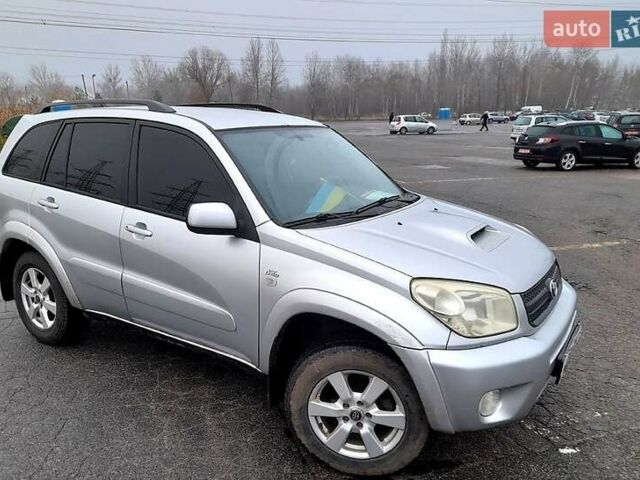 Серый Тойота РАВ 4, объемом двигателя 2 л и пробегом 331 тыс. км за 5500 $, фото 5 на Automoto.ua