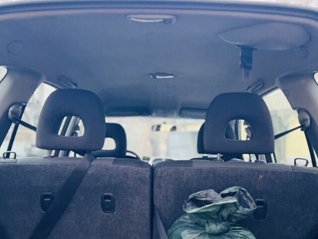 Серый Тойота РАВ 4, объемом двигателя 2 л и пробегом 318 тыс. км за 3800 $, фото 10 на Automoto.ua