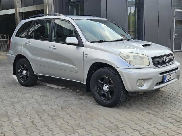 Серый Тойота РАВ 4, объемом двигателя 2 л и пробегом 240 тыс. км за 4200 $, фото 2 на Automoto.ua