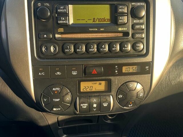 Серый Тойота РАВ 4, объемом двигателя 2 л и пробегом 350 тыс. км за 6500 $, фото 10 на Automoto.ua