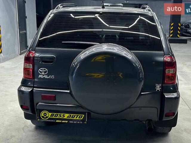 Сірий Тойота РАВ 4, об'ємом двигуна 2 л та пробігом 257 тис. км за 10200 $, фото 5 на Automoto.ua