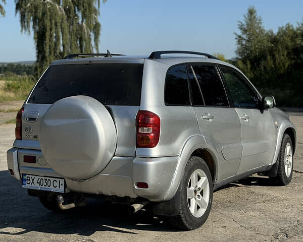 Серый Тойота РАВ 4, объемом двигателя 2 л и пробегом 351 тыс. км за 7500 $, фото 9 на Automoto.ua
