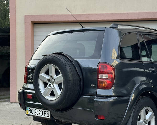 Серый Тойота РАВ 4, объемом двигателя 2 л и пробегом 245 тыс. км за 6000 $, фото 8 на Automoto.ua