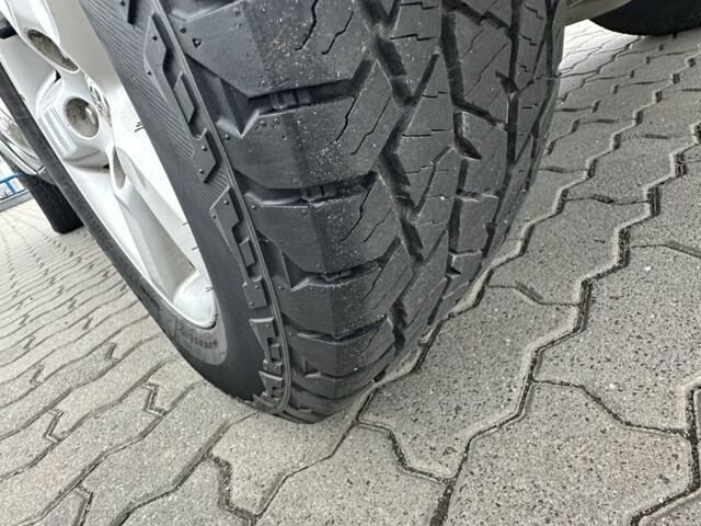 Серый Тойота РАВ 4, объемом двигателя 2 л и пробегом 390 тыс. км за 3850 $, фото 10 на Automoto.ua