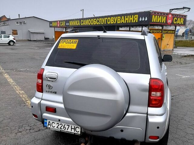 Серый Тойота РАВ 4, объемом двигателя 2 л и пробегом 331 тыс. км за 5500 $, фото 2 на Automoto.ua