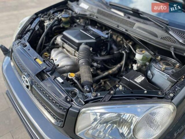 Сірий Тойота РАВ 4, об'ємом двигуна 2 л та пробігом 257 тис. км за 9500 $, фото 2 на Automoto.ua