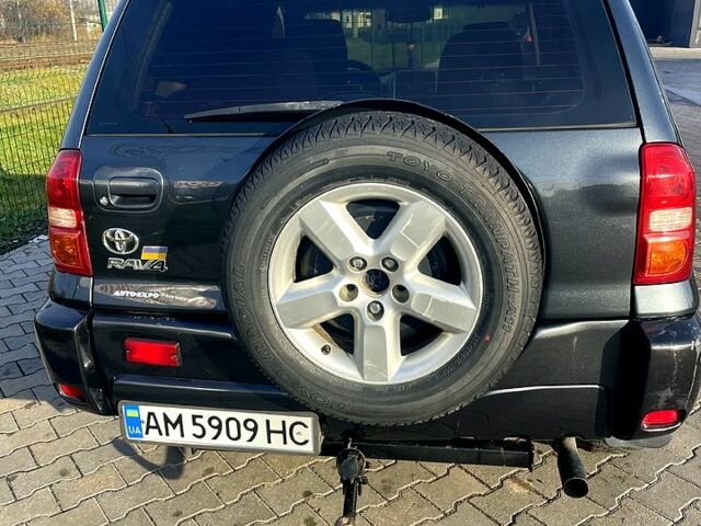 Серый Тойота РАВ 4, объемом двигателя 2 л и пробегом 350 тыс. км за 6500 $, фото 1 на Automoto.ua