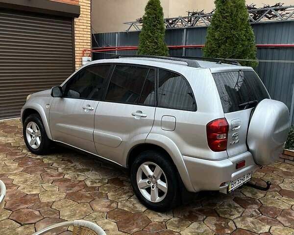 Сірий Тойота РАВ 4, об'ємом двигуна 0 л та пробігом 186 тис. км за 8250 $, фото 7 на Automoto.ua