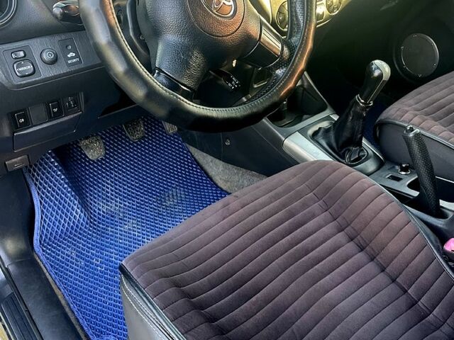 Серый Тойота РАВ 4, объемом двигателя 2 л и пробегом 350 тыс. км за 6500 $, фото 11 на Automoto.ua