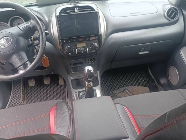 Серый Тойота РАВ 4, объемом двигателя 2 л и пробегом 3 тыс. км за 4000 $, фото 6 на Automoto.ua