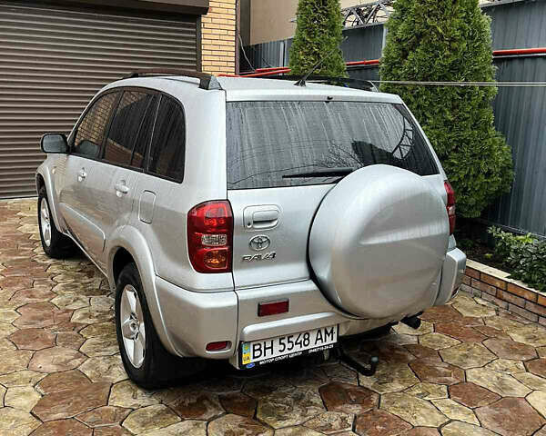 Сірий Тойота РАВ 4, об'ємом двигуна 0 л та пробігом 186 тис. км за 8250 $, фото 5 на Automoto.ua