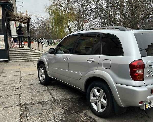 Сірий Тойота РАВ 4, об'ємом двигуна 0 л та пробігом 186 тис. км за 8250 $, фото 6 на Automoto.ua
