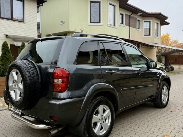 Серый Тойота РАВ 4, объемом двигателя 2 л и пробегом 320 тыс. км за 7700 $, фото 5 на Automoto.ua